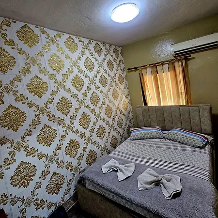 Hotel Dafina 2*