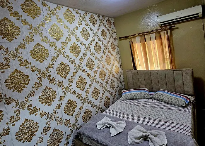 Hotel Dafina 2*